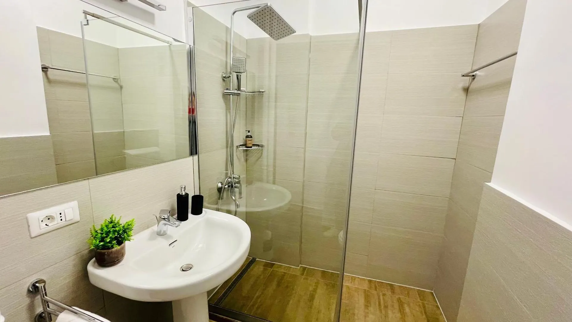 Metropole Apartments University Square Bucharest